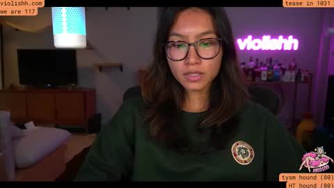 Snapshot of violishh chatting on October 12, 2:32 am follow me on twitter violishh and ig violishh online show from October 12, 2:32 am