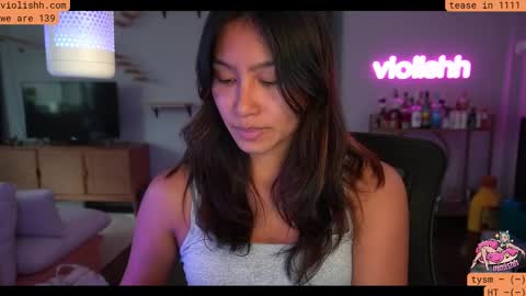 Snapshot of violishh chatting on October 25, 9:31 pm follow me on twitter violishh and ig violishh online show from October 25, 9:31 pm