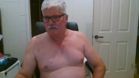 viper654321 online show from December 19, 3:13 am