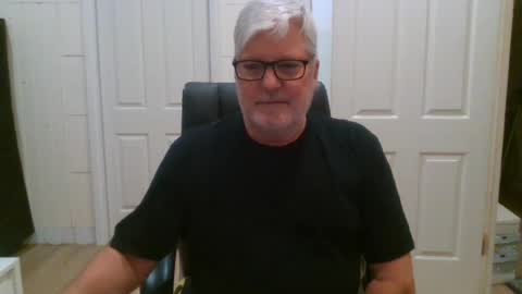 Snapshot of viper654321 chatting on June 10, 7:40 am viper654321 online show from June 10, 7:40 am