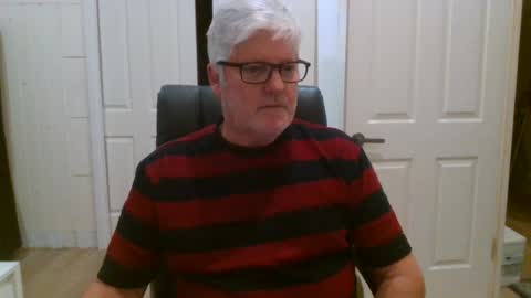 Snapshot of viper654321 chatting on June 19, 8:07 am viper654321 online show from June 19, 8:07 am