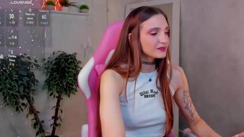 Snapshot of virdjinia_green chatting on May 18, 9:26 am Virdjinia online show from May 18, 9:26 am