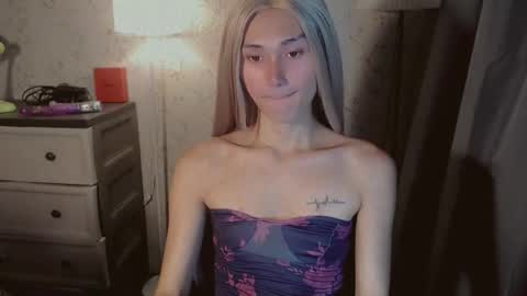 Pearl online show from November 17, 2:50 am