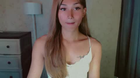 Snapshot of virgenpearl chatting on June 6, 1:32 am Pearl online show from June 6, 1:32 am