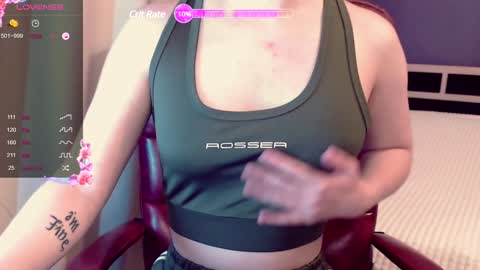 Snapshot of virgilily chatting on December 4, 10:57 am Lily online show from December 4, 10:57 am