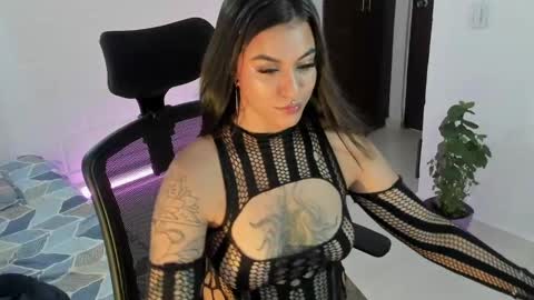 Lu online show from December 1, 8:20 pm