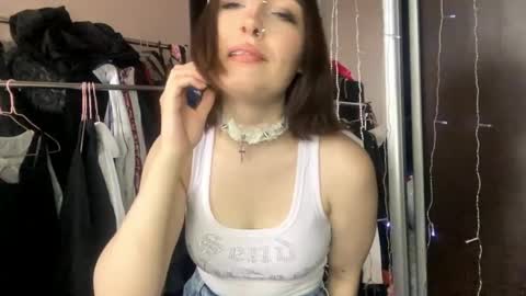 Snapshot of virusdoll chatting on April 22, 10:28 am virusdoll online show from April 22, 10:28 am