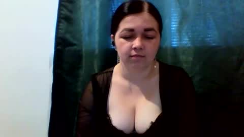 Vitalina282128 online show from May 17, 3:08 pm
