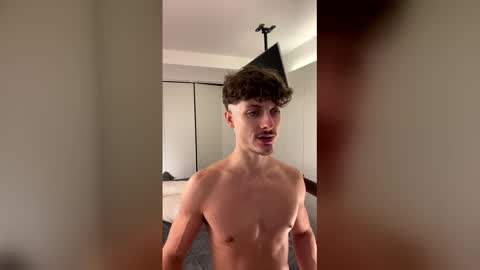 vitoraugustoxxx online show from December 19, 12:17 am