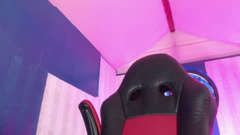 Snapshot of vitoria23_ chatting on June 29, 1:55 pm victoria 3 online show from June 29, 1:55 pm