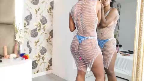 Snapshot of vittoriagreco chatting on October 21, 8:31 pm vittoriagreco online show from October 21, 8:31 pm