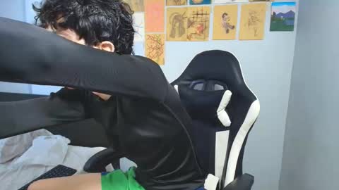 Snapshot of vittorio_cerati chatting on February 26, 3:44 pm new acount online show from February 26, 3:44 pm