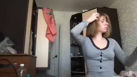 Snapshot of viv983161 chatting on November 12, 8:04 am viv983161 online show from November 12, 8:04 am