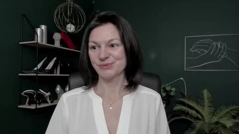 Vivian online show from January 19, 6:39 am