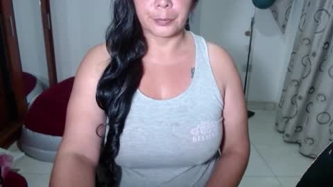 vivian_milf_paint online show from February 21, 12:22 am