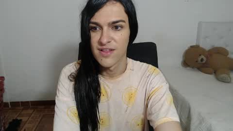 Snapshot of vivianalatin chatting on May 18, 1:06 pm instagram Viviana73215 online show from May 18, 1:06 pm