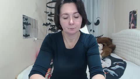 Snapshot of vivianguchih chatting on November 1, 12:51 pm vivianguchih online show from November 1, 12:51 pm