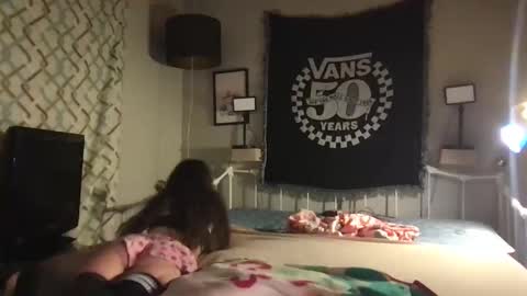 3 Vivian 3 online show from December 22, 1:30 pm