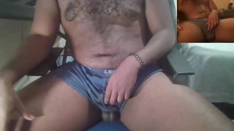 Snapshot of vividerblock45 chatting on December 20, 10:32 pm youngbbc538 online show from December 20, 10:32 pm