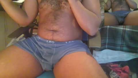 Snapshot of vividerblock45 chatting on December 22, 6:26 pm youngbbc538 online show from December 22, 6:26 pm