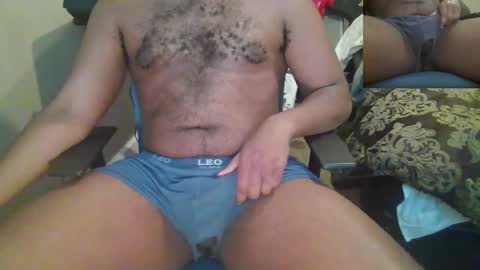 Snapshot of vividerblock45 chatting on February 10, 3:21 pm youngbbc538 online show from February 10, 3:21 pm