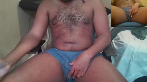 Snapshot of vividerblock45 chatting on February 22, 6:41 pm youngbbc538 online show from February 22, 6:41 pm