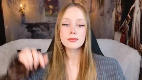 Vivien online show from November 23, 9:09 am