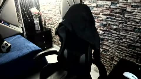 Snapshot of vivienne_hadid chatting on July 24, 4:38 pm vivienne hadid online show from July 24, 4:38 pm
