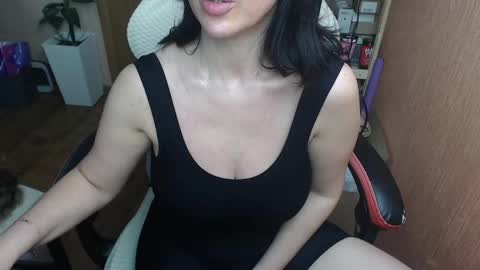 Eva online show from May 19, 11:33 pm