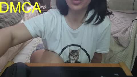 Snapshot of vivo244 chatting on June 7, 11:14 am Eva online show from June 7, 11:14 am
