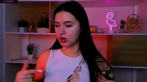 vivy_star online show from November 14, 12:48 pm