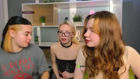 vivy_star online show from February 27, 8:20 pm