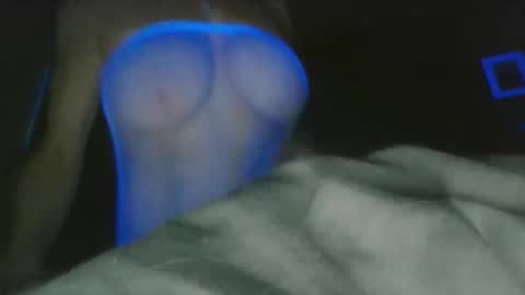 Snapshot of vixen1222 chatting on May 23, 8:51 am vixen1222 online show from May 23, 8:51 am