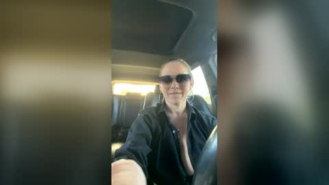 Snapshot of vixen1222 chatting on May 31, 2:46 pm vixen1222 online show from May 31, 2:46 pm