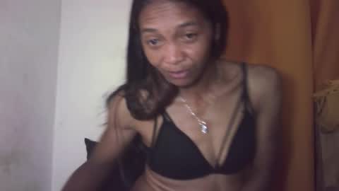 Snapshot of vixen_lina chatting on April 6, 4:52 pm vixen_lina online show from April 6, 4:52 pm