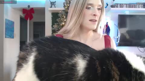 Vixen online show from December 14, 6:23 pm