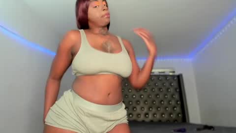Snapshot of vixen_sasha chatting on May 28, 2:58 pm Sasha Malone online show from May 28, 2:58 pm