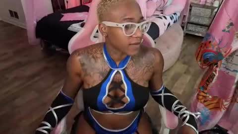 Vixen Capri online show from June 27, 6:35 pm