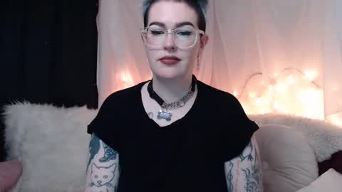 Snapshot of vixinvvitch chatting on December 27, 7:14 pm VIXIN online show from December 27, 7:14 pm