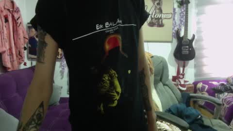 Snapshot of vl21cm chatting on September 28, 4:34 pm vl21cm online show from September 28, 4:34 pm