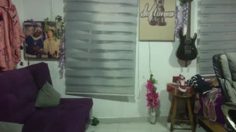 Snapshot of vl21cm chatting on October 9, 7:06 am vl21cm online show from October 9, 7:06 am