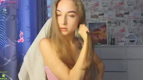 Snapshot of vlad1zy chatting on June 11, 8:01 am Vlada online show from June 11, 8:01 am
