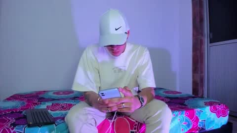 Snapshot of vlad__night chatting on February 3, 11:48 am Vlad online show from February 3, 11:48 am