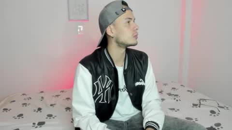 Snapshot of vlad__night chatting on February 16, 4:08 am Vlad online show from February 16, 4:08 am