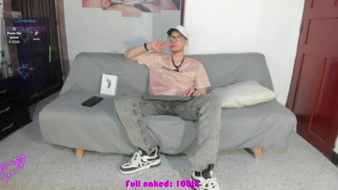 Snapshot of vlad__night chatting on May 1, 3:55 am Vlad online show from May 1, 3:55 am