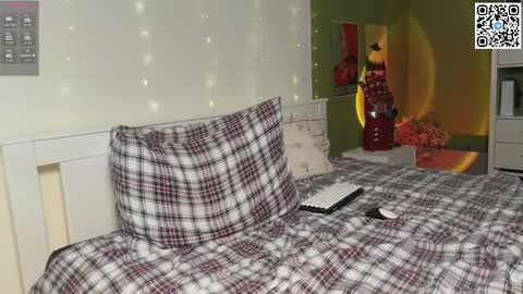 Snapshot of vlad_ggvldd chatting on March 11, 4:51 pm Vlad Dinovich online show from March 11, 4:51 pm