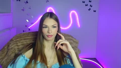 Snapshot of vladaseduction chatting on April 19, 11:20 am Vlada online show from April 19, 11:20 am