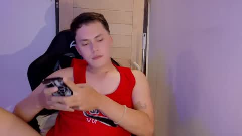 Snapshot of vladimir02_ chatting on June 16, 6:49 am Vlad online show from June 16, 6:49 am