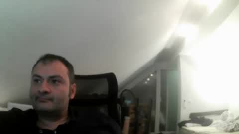 Snapshot of vladuhuh chatting on February 21, 5:42 pm vladuhuh online show from February 21, 5:42 pm