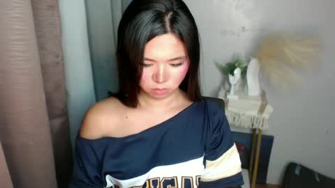 Snapshot of voganmarie chatting on June 16, 1:41 am voganmarie online show from June 16, 1:41 am